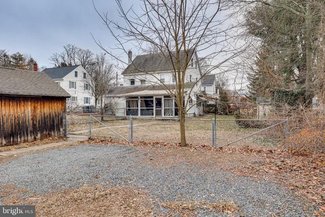 26 CHESTNUT ST, Lumberton, NJ 08048