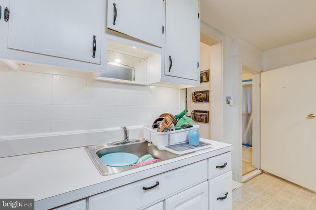 26 CHESTNUT ST, Lumberton, NJ 08048