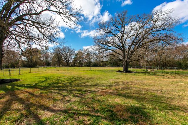 4168 Owensville Cemetery Road, Franklin, TX 77856