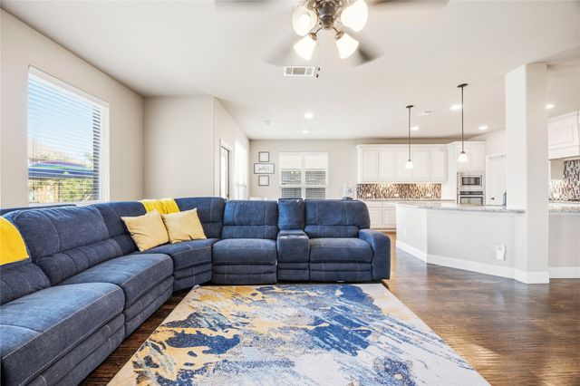 1133 Vickery Drive, Desoto, TX 75115