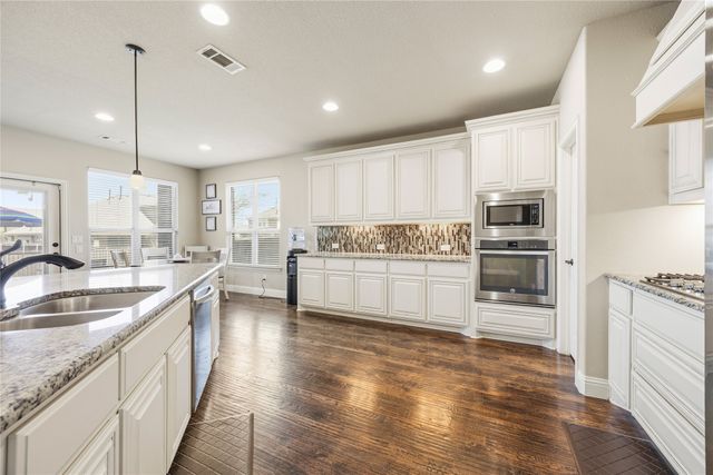 1133 Vickery Drive, Desoto, TX 75115