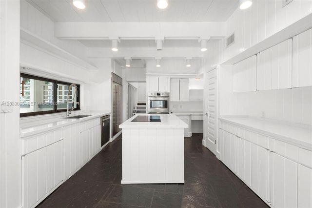 5600 Oakwood Lane, Coral Gables, FL 33156
