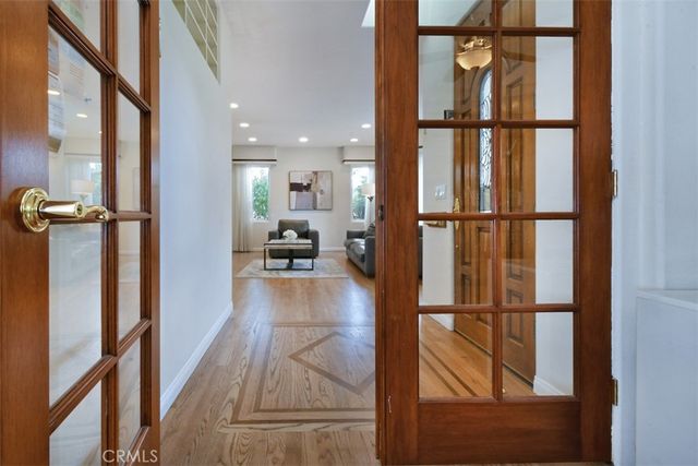 17846 Palora, Encino, CA 91316