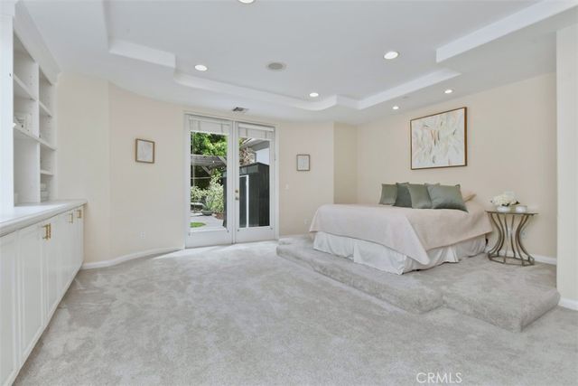 17846 Palora, Encino, CA 91316