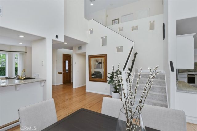 17846 Palora, Encino, CA 91316
