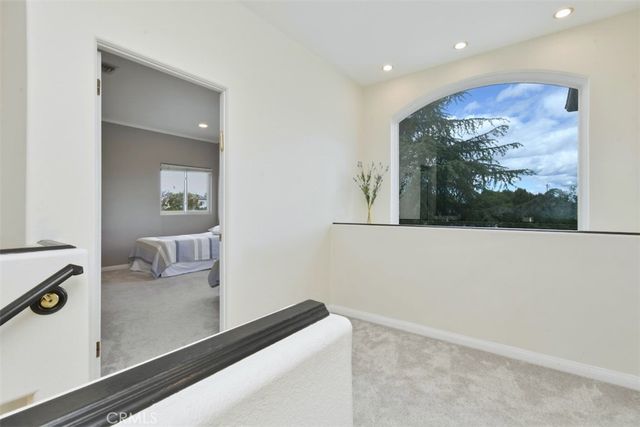 17846 Palora, Encino, CA 91316