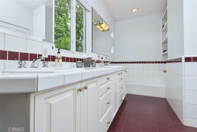 17846 Palora, Encino, CA 91316