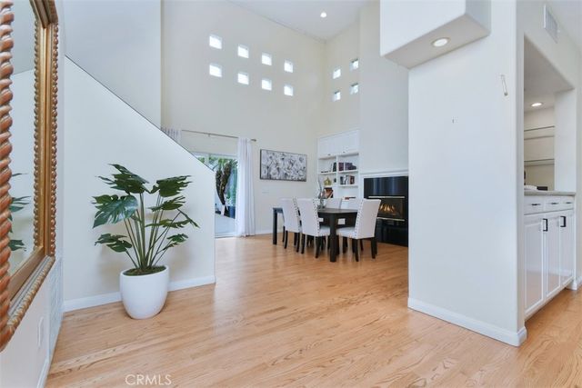 17846 Palora, Encino, CA 91316