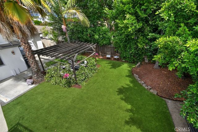 17846 Palora, Encino, CA 91316
