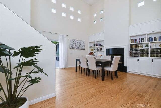 17846 Palora, Encino, CA 91316