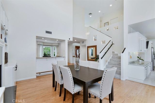 17846 Palora, Encino, CA 91316