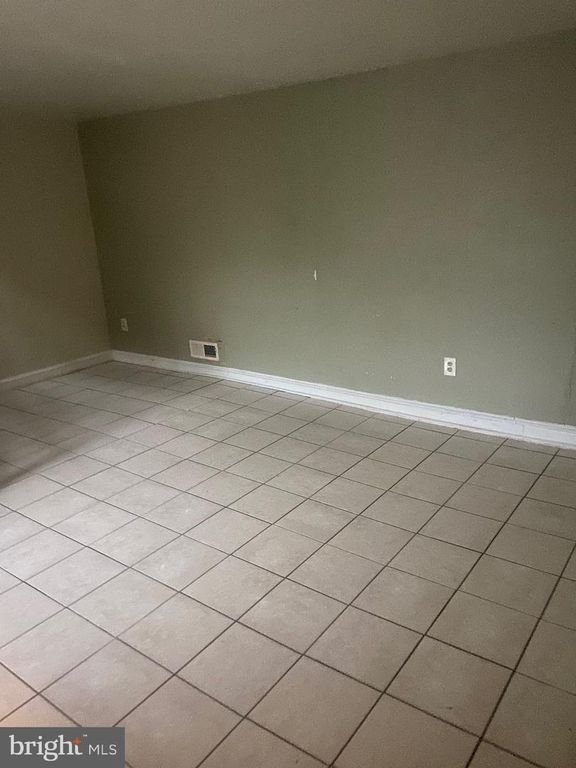 Image 7 of property listing at 2125 ORLEANS ST #1 & 2, Baltimore, MD 21231