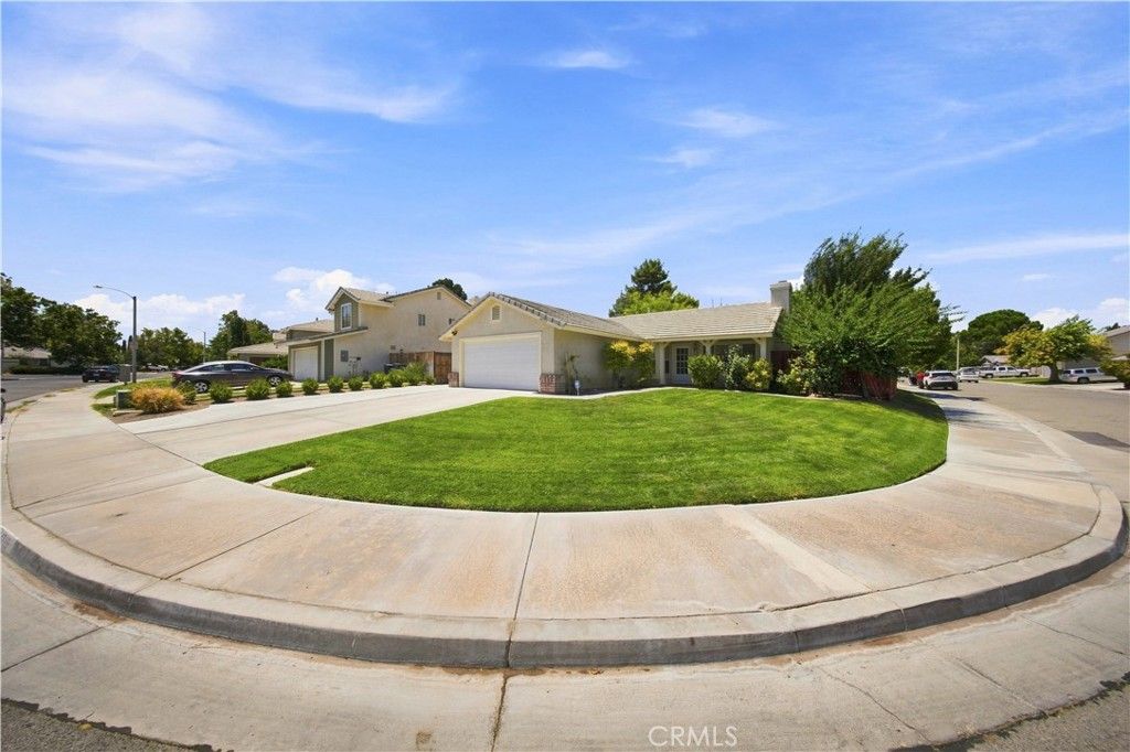 Image 23 of property listing at 44719 Tarragon Drive, Lancaster, CA 93536