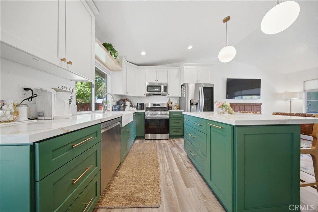 Image 7 of property listing at 44719 Tarragon Drive, Lancaster, CA 93536