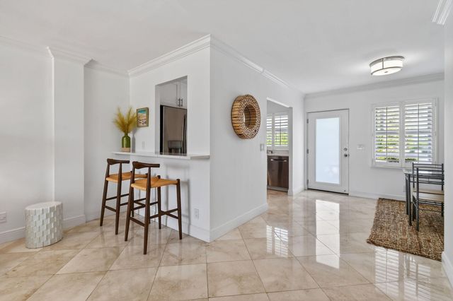139 Sunrise Avenue 2030, Palm Beach, FL 33480