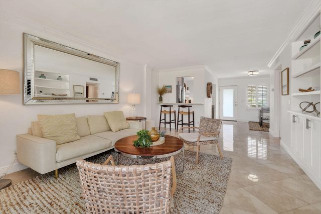 139 Sunrise Avenue 2030, Palm Beach, FL 33480