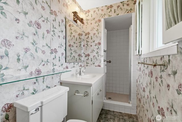 3719 Petersville Road NE, Bremerton, WA 98310