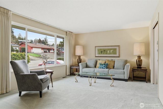 3719 Petersville Road NE, Bremerton, WA 98310