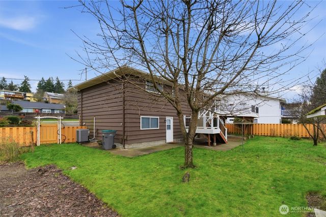 3719 Petersville Road NE, Bremerton, WA 98310