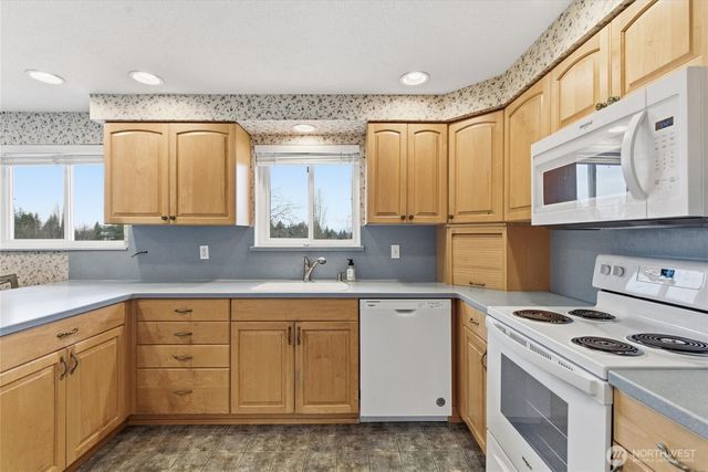 3719 Petersville Road NE, Bremerton, WA 98310