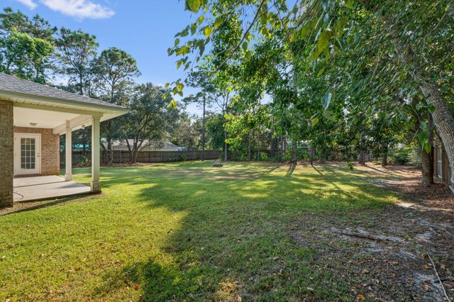 1939 Anchor Drive, Navarre, FL 32566