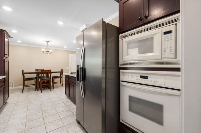 10024 E Bullard Avenue, Clovis, CA 93619