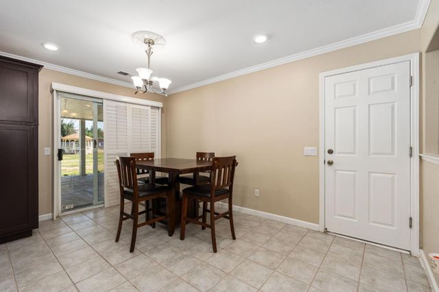 10024 E Bullard Avenue, Clovis, CA 93619