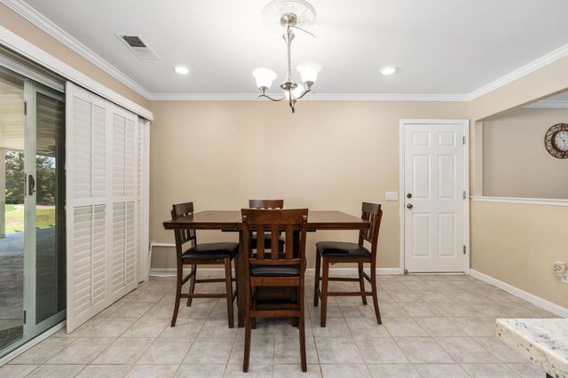 10024 E Bullard Avenue, Clovis, CA 93619
