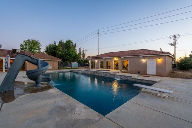 10024 E Bullard Avenue, Clovis, CA 93619