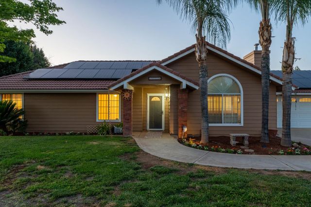 10024 E Bullard Avenue, Clovis, CA 93619