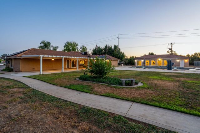 10024 E Bullard Avenue, Clovis, CA 93619
