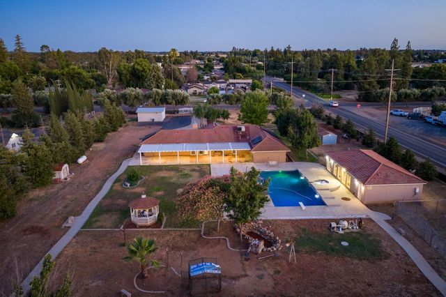 10024 E Bullard Avenue, Clovis, CA 93619