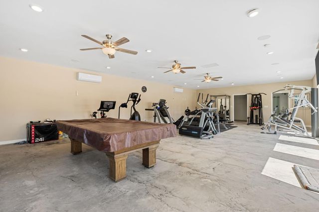 10024 E Bullard Avenue, Clovis, CA 93619