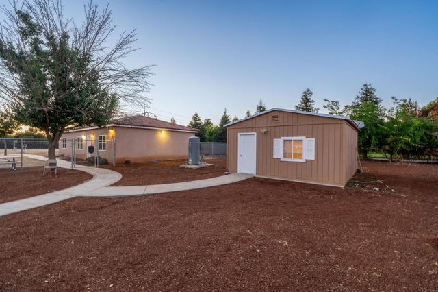 10024 E Bullard Avenue, Clovis, CA 93619