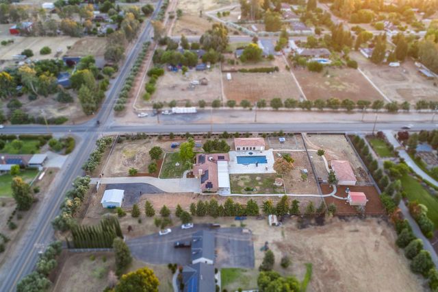 10024 E Bullard Avenue, Clovis, CA 93619