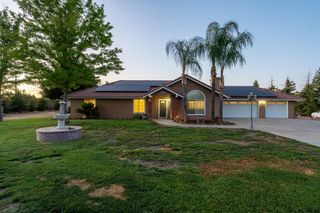 10024 E Bullard Avenue, Clovis, CA 93619