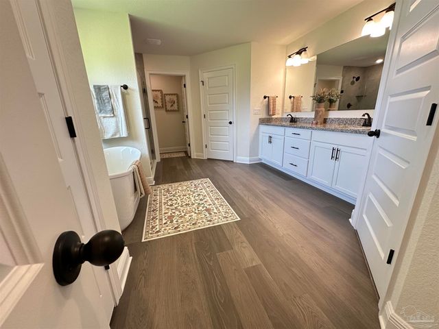 5255 Wahoo Rd, Pace, FL 32571