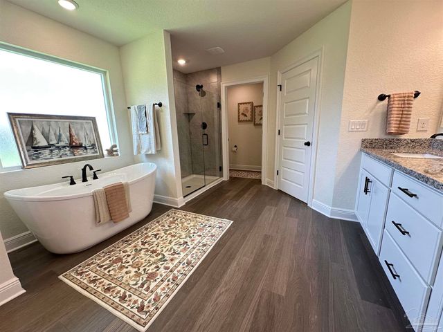 5255 Wahoo Rd, Pace, FL 32571