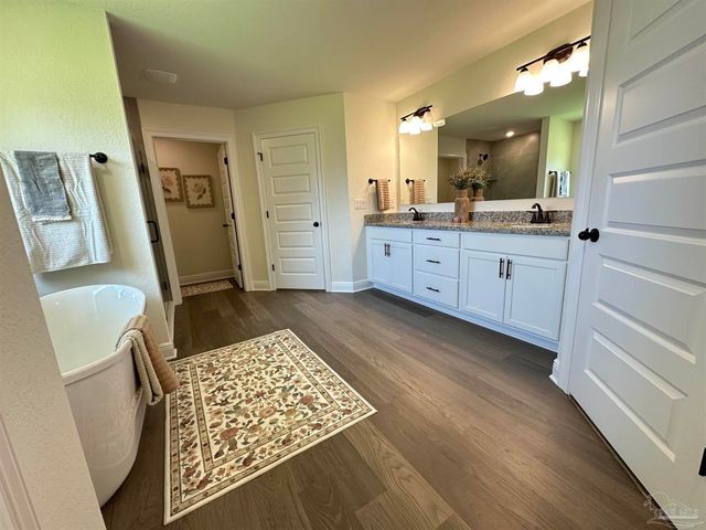 5255 Wahoo Rd, Pace, FL 32571