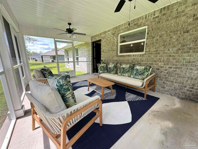 5255 Wahoo Rd, Pace, FL 32571