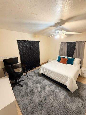 1100 N 24th Avenue, Hollywood, FL 33020