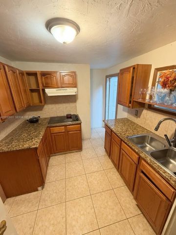 1100 N 24th Avenue, Hollywood, FL 33020