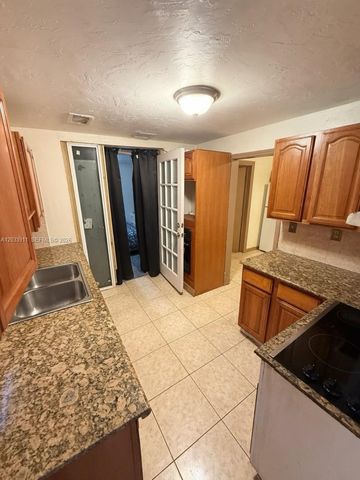 1100 N 24th Avenue, Hollywood, FL 33020