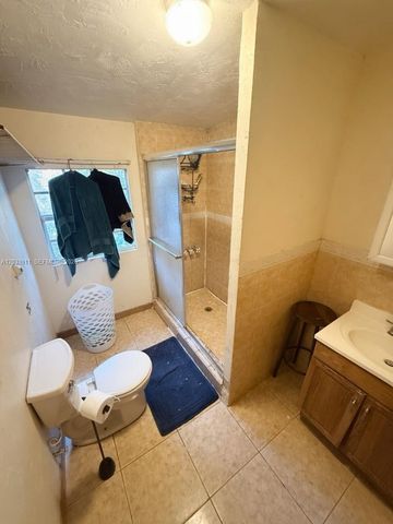 1100 N 24th Avenue, Hollywood, FL 33020
