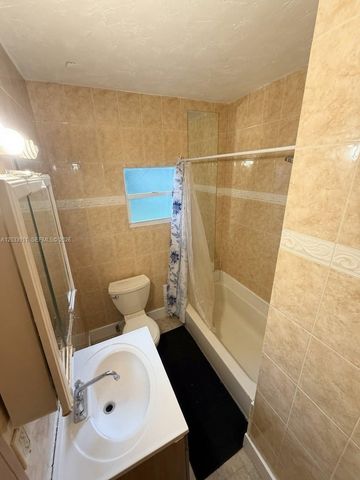 1100 N 24th Avenue, Hollywood, FL 33020
