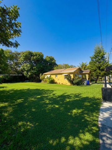 1100 N 24th Avenue, Hollywood, FL 33020