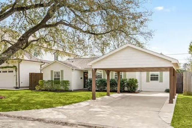 1815 Chantilly Lane, Houston, TX 77018