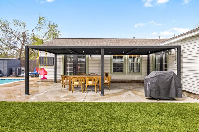 1815 Chantilly Lane, Houston, TX 77018