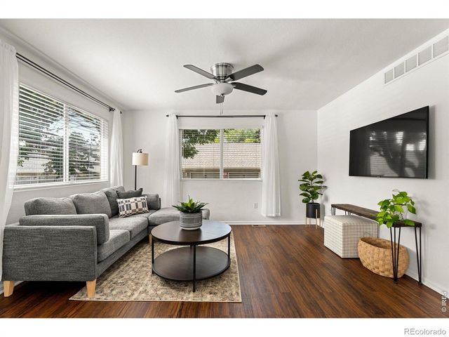51 21st Avenue 16, Longmont, CO 80501