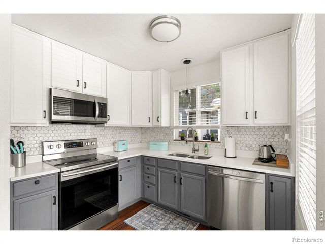 51 21st Avenue 16, Longmont, CO 80501